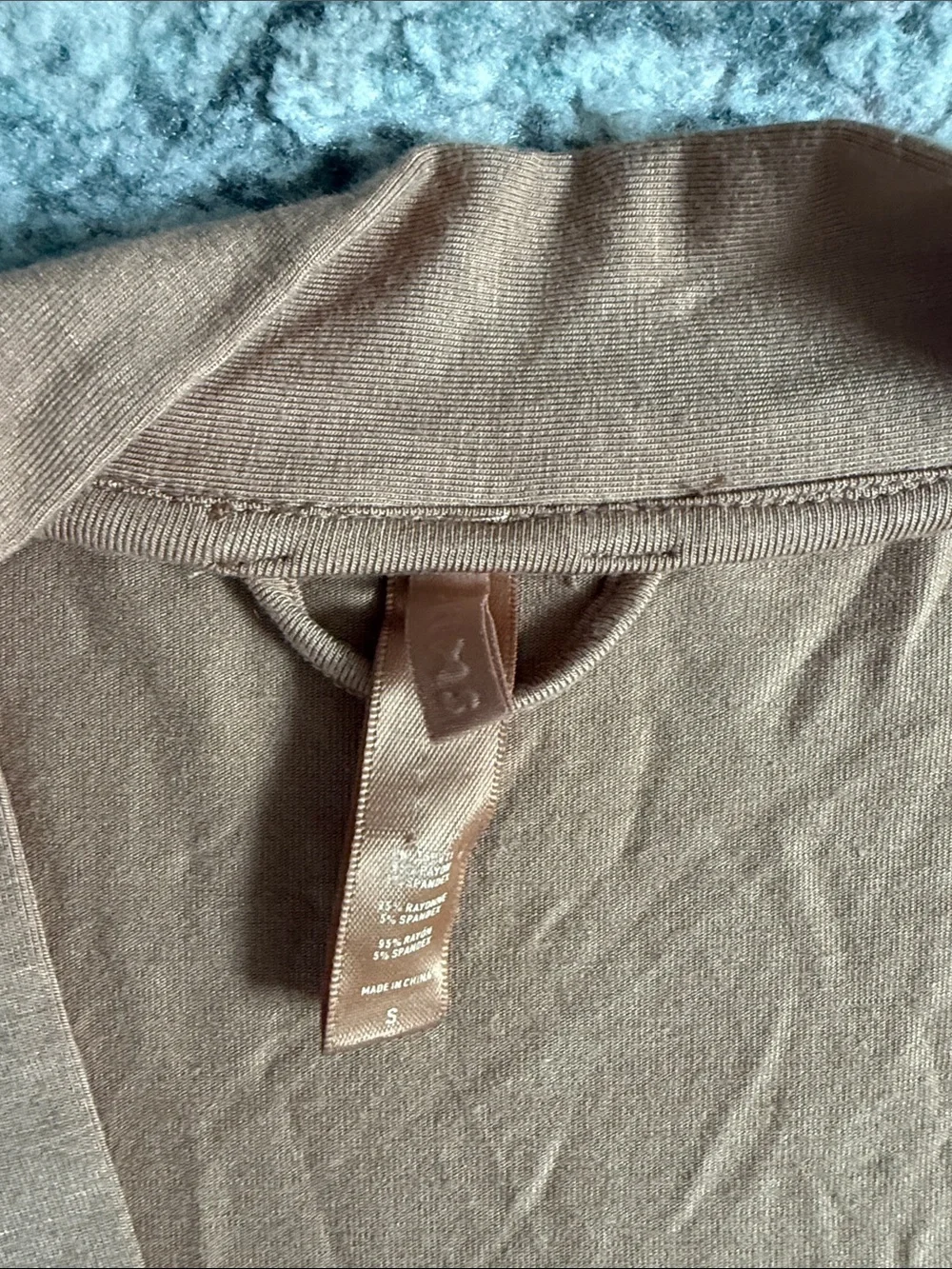 Skims Bathrobe Size Small - Picture 2 of 7